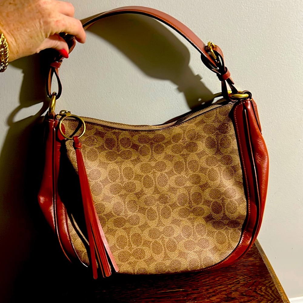 Authentic Coach handbag. Barely used, mint condition!